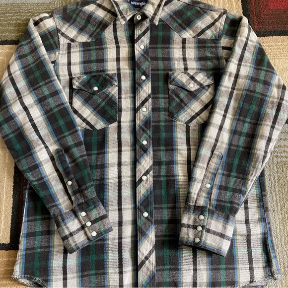 Vintage Wrangler Plaid Heavy Flannel Pearl Snap X-Long Tails Shirt Mens 16.5/34 - Picture 2 of 7